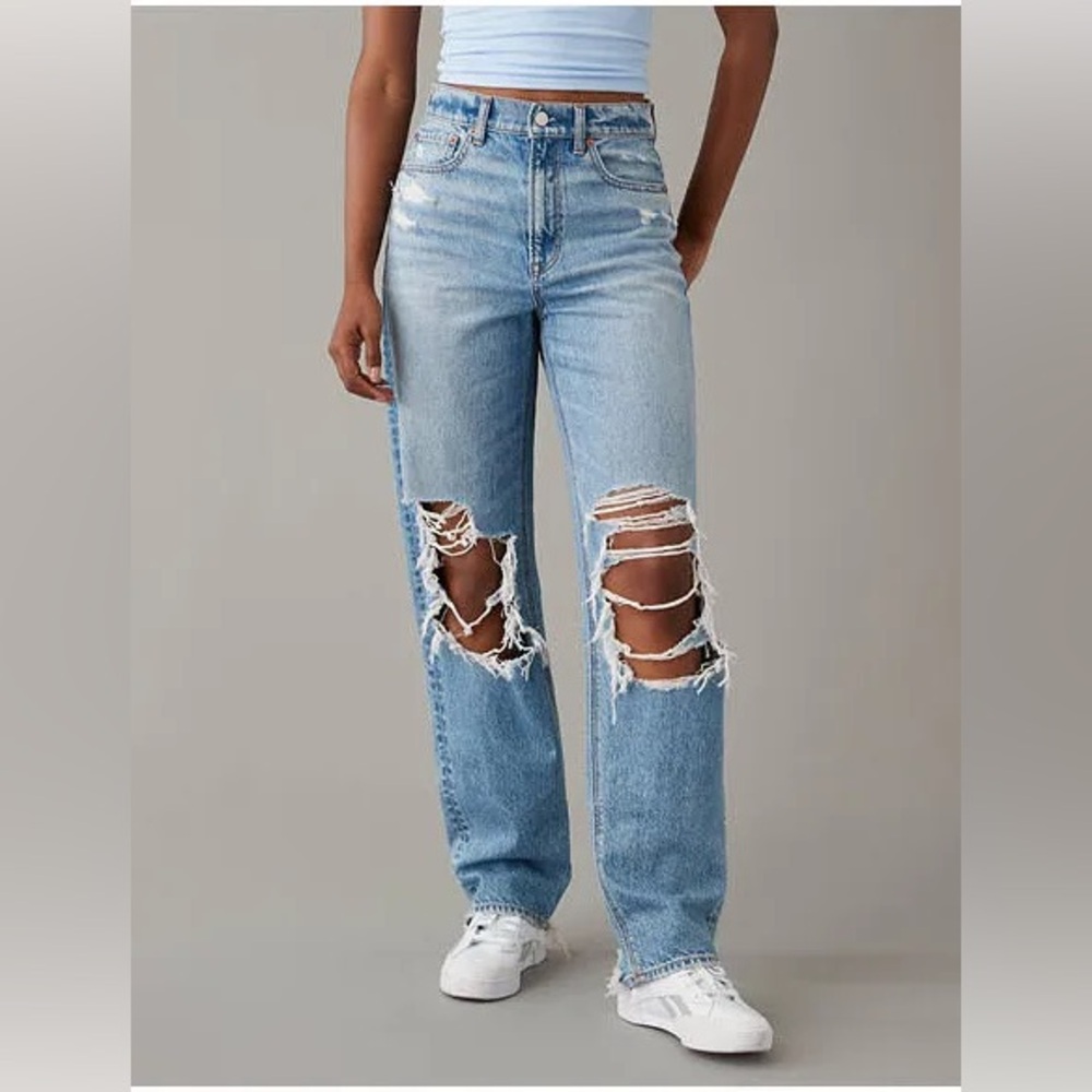 American Eagle Strigid Size 2 Regular Highest-Rise Baggy Striaght Leg Jeans